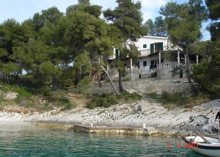 Terra Nostra Hvar